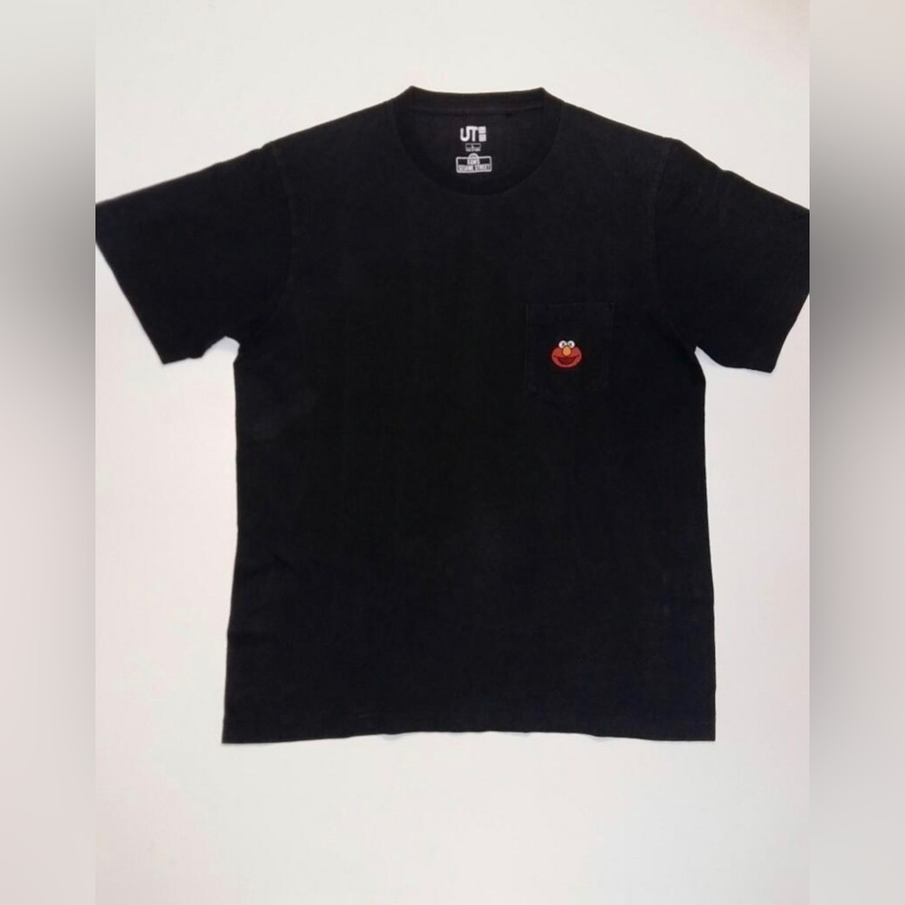 Kaws Sesame Street x Uniglo Elmo Pocket Tee